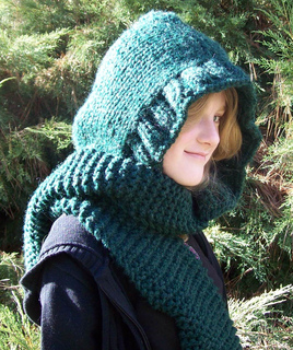 Ravelry: Super Bulky Scoodie with No-Pointy Hood pattern by Emily Watts