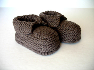 Ravelry: Baby Boots pattern by Debbie Bliss