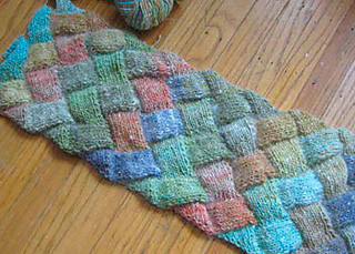 Ravelry: The Basic Entrelac Scarf pattern by Lisa Shroyer
