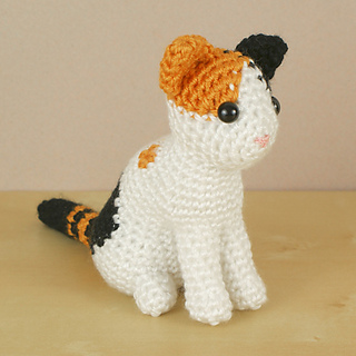 Ravelry: AmiCats Calico Cat pattern by June Gilbank